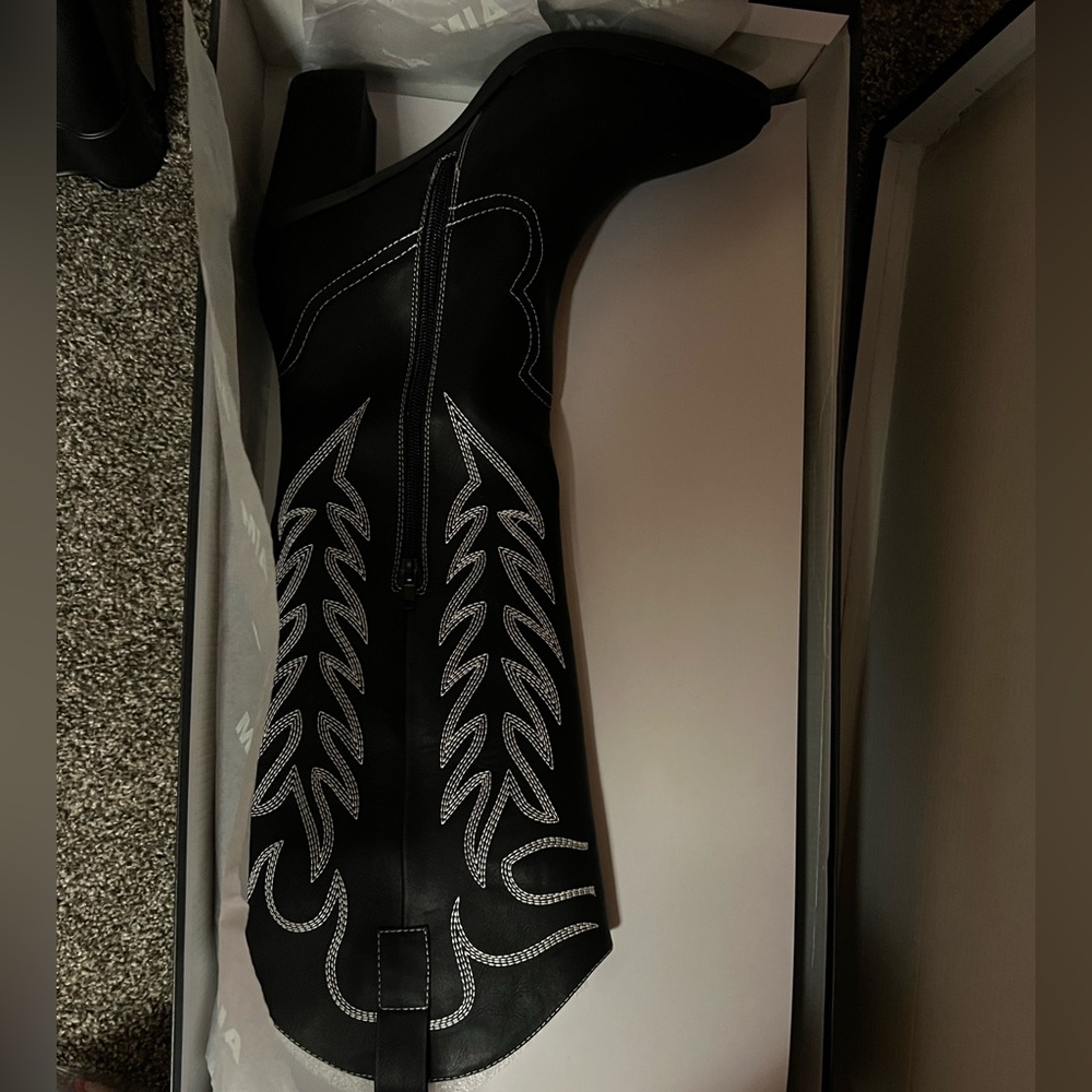 Mia Dakota Boot Black